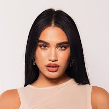 MARIA CISNEROS (@mariacisnerosh) • Instagram photos and videos