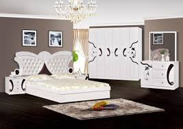 سعر غرفة نوم 5 قطع خشب ابيض و اسود حجم كينغ للجنسين فى السعودية سوق السعودية كان بكام