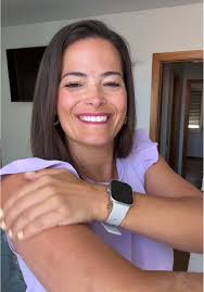 🎤 Todos começamos com medo. Partilho a minha história para te mostrar que  é possível começar mesmo sem saber tudo. #StorytellingUGC #ComeçaHoje  #criadoraugc #tik #tok