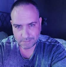 Dixie Bender's Instagram, Twitter & Facebook