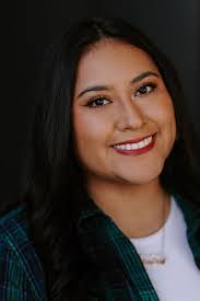 Alexis Cates's Instagram, Twitter & Facebook