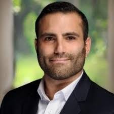 Jennifer Hee's Instagram, Twitter & Facebook