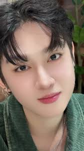 Pakiss: A Playful Inquiry for Affection