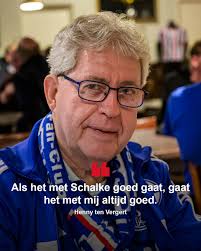 Het zijn grote schoenen waarin ze is gestapt.