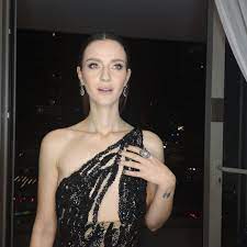 Sen anlat karadeniz (english title: Irem Helvacioglu Imdb