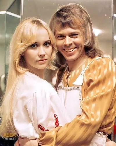 Agnetha and Björn, 1975 ❤️✨ . . . Follow @abbathebest._ for more ABBA  content 💖! . . . #abba #abbafan #abbafans #abbafanclub #agnethafältskog # agnetha #annifridlyngstad #annifrid #fridalyngstad #frida #björnulvaeus # björn #bennyandersson #benny #