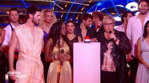 Your tv show guide to countdown danse avec les stars season 8 air dates. Danse Avec Les Stars 8 La Tenue De Laurence Boccolini Ne Laisse Pas Indifferent Sur Twitter Lci