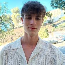 Una manera muy sutil (DESCARADA) de pedir limosna... Mejor vete a un  camellón a pedir dinero o a limpiar parabrisas, échale ganas a la vida 🤣