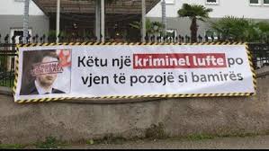 Vuçiç pritet të mbërrijë sot në Tiranë, media serbe: Berisha me ndihmën e  Haradinajt po përgatit protestën kundër presidentit serb! 100 persona do  marrin pjesë nga Kosova - Shqiptarja.com