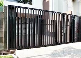 Biasanya pembuatan pintu pagar besi disesuaikan dengan type rumahnya, type minimalis ataupun klasik,kami bisa membuat pintu pagar besi sesuai pesanan anda, atau dengan berbagai model & desain terbaru yang kami sediakan, dengan model mesin yang canggih hanya dengan menekan. 12 Inspirasi Pagar Besi Minimalis Yang Bikin Rumah Kamu Jadi Cantik Rumah123 Com