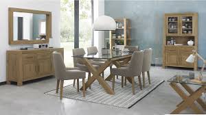 Shaker restraint, but on the west coast. Turin Light Oak Large Mirror