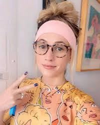 Linda Duron's Instagram, Twitter & Facebook