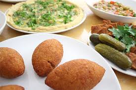 Heute Geht S Mit Rania Petra Und Maqlubah Nach Jordanien Dinner4friends Essen Rezeptideen Rezepte