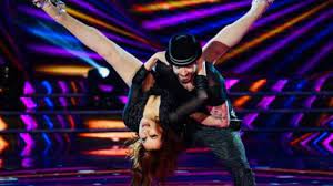 The latest tweets from @showmatch Matilda Blanco Debuto En La Pista De Baile En Showmatch Y Flor Pena Y Flavio Mendoza La Aniquilaron Con Su Critica As Argentina