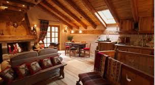 30 anni di esperienza nella decorazione di chalet. Architetto Dino Musa Chalet Di Montagna