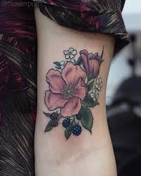 Wild Rose With Blackberry For Mor From London Done In Madrid Thank You For Making A Trip Tatt Wild Rose Tattoo Pretty Flower Tattoos Realistic Flower Tattoo