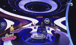 Le tout nouveau générique de l'émission culte des chiffres et des lettres ! Jeudi Canap Des Chiffres Et Des Lettres Version Kids Quotidien Tmc