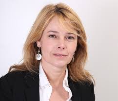 Julie Losee's Instagram, Twitter & Facebook