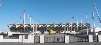 Tempel zum ersten heimspiel mit frischem grün ausgestattet Eintracht Stadion Wikiwand