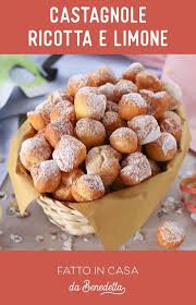 Chiamiamoli come vogliamo ma questi dolci di carnevale, semplici, veloci e deliziosi, sono un classico all'impasto di questa che è la ricetta base e semplicissima per delle chiacchiere di carnevale davvero buonissime, puoi aggiungere del liquore. Benedetta Rossi On Instagram Un Dolce Classico Di Carnevale Insieme Alle Chiacchiere Alle Zeppole Agli Arancini E A Dolci Idee Alimentari Ricette Di Cucina