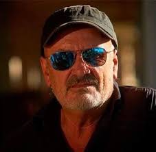 Germán Daffunchio nació un 8 de septiembre de 1961 y es, desde hace  décadas, una de las voces más reconocibles del rock argentino. Guitarrista  en la etapa completa de Sumo y luego