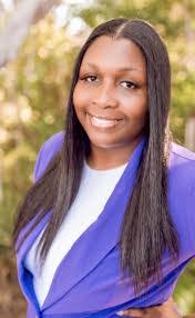 Sharon Trainor's Instagram, Twitter & Facebook