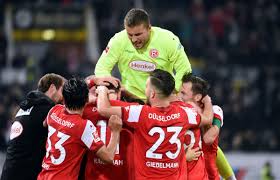 Arena straße 1 40474 düsseldorf Fortuna Dusseldorf On Twitter Erreicht Der Trainer Die Mannschaft Noch Ist Funkel Noch Der Richtige Coach Stimmt Der Zusammenhalt Im Team Noch Ein Paar Bilder Beantworten Einige Fragen Der Vergangenen Wochen