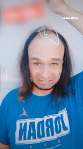 Fotograful columbian Juan Jacobo Castillo a împărtășit pe contul său de  Instagram o descoperire plină de culoare: a reușit să surprindă în imagini  specia Cochranella euknemos. Această specie face parte din grupul