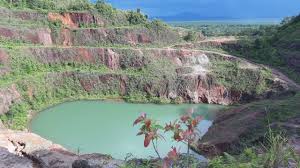 Belitong geopark is a part of bangka belitung province, located about 400 km north of jakarta, the capital of indonesia, and surrounded by the karimata strait to the north, the java region to the east and south, and the gaspar strait to the west. Pesona 5 Geosite Yang Ada Di Geopark Belitong Kumparan Com