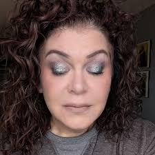 Feel Good Friday Face. Sometimes we need to go glam, even if there's  nowhere to go or people to see. Just for ourselves. I hope you enjoy  #feelgoodfridayface Products used: Some products