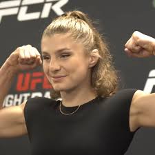 Nina Back vs. Josefine Modig