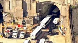Street traffic sign of the lincoln tunnel in downtown of new york city. Port Authority Plan Would Use Technology To Increase Bus Capacity In The Lincoln Tunnel Abc7 New York
