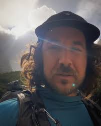 la fin de 5 jours dans le parc Torres del Paine. merci à @emmasdeguara et  sa maman @patriciaetsonequipe de m’avoir inclus dans leur projet. bien  heureux d’avoir traversé de si beaux paysages, ma ...