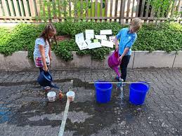 10 kostenlose bastelanleitungen und ideen zum basteln mit kindern. Waldachtal Kinder Basteln An Corona Baum Horb Umgebung Schwarzwalder Bote