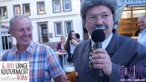 Of the 92 awards made to servicemen whose last name starts with v, seven were later awarded the knight's cross of the iron cross with oak leaves and seven presentations were made posthumously. Live Entertainment Ich Will Musik