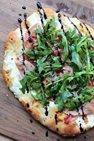 Prosciutto Arugula Burrata Pizza The Secret Ingredient Is Recipe Delicious Pizza Burrata Pizza Prosciutto Pizza