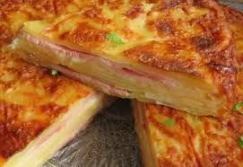 Gateau Invisible Aux Pommes De Terre Et A La Mozzarella Astuces Au Feminin Recettes De Cuisine Recettes De Cuisine Alimentation Gateau Invisible Aux Pommes
