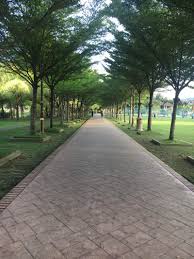 Bitte geben sie ihren reisezeitraum an, um die verfügbarkeit zu prüfen. Lake Keramat Park Walk Kuala Lumpur Malaysia Pacer