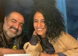 متوسطة صلاح الدين الايوبي رقان. Ø­ Ø±Ù…Øª Ù…Ù† Ø£Ù…Ù‡Ø§ ÙˆØ£ØµÙŠØ¨Øª ÙÙŠ Ø§Ù†ÙØ¬Ø§Ø± Ø¨ÙŠØ±ÙˆØª Ù…Ù† Ù‡ÙŠ Ø®Ø·ÙŠØ¨Ø© Ø§Ù„Ù…Ø®Ø±Ø¬ Ø³Ø§Ù…Ø­ Ø¹Ø¨Ø¯Ø§Ù„Ø¹Ø²ÙŠØ² Ø§Ù„Ù…ØµØ±ÙŠ Ø§Ù„ÙŠÙˆÙ…