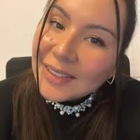 30+ perfiles de «Evelyn Mena»