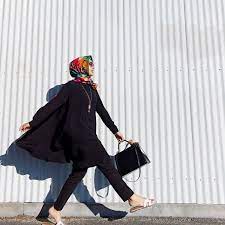Min video di grup ada berapa? 10 Inspirasi Gaya Berfoto Untuk Wanita Berhijab Gotomalls