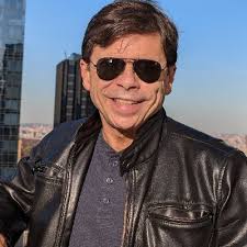 Michael Rezendes (@MikeRezendes)