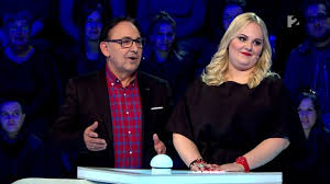 Mint mondja, nem veszélytelen a mutatvány, mert az elefánt előtt fekszik és egy rossz mozdulattal bármikor eltaposhatja. Meglepo Titkok Derultek Ki Igy Telnek Fasy Adam Reggelei Ripost