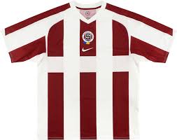Booking.com has been visited by 1m+ users in the past month Sparta Praha Weg Fussball Trikots 2002 2003