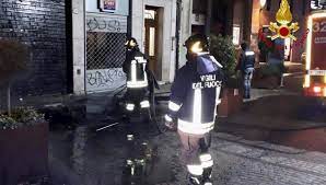 Gravissimo incendio sui colli nella notte: Padova Incendio Doloso Per Tre Bar Storici Del Centro La Repubblica