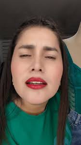 Iris Saavedra Fuera De Tu Presupuesto