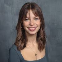 Elizabeth Klink's Instagram, Twitter & Facebook