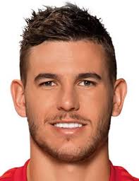 My mother was desperate, she used to chase us to make us eat. Lucas Hernandez Player Profile 20 21 Transfermarkt
