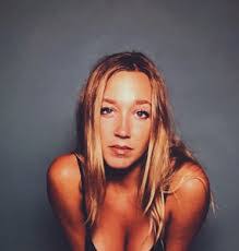 Allison Baughman's Instagram, Twitter & Facebook