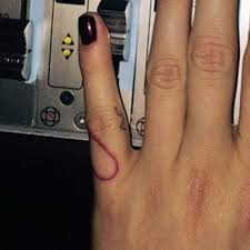 November 23, 2016 · cara went back under the needle to get an awesome single needle snake tattoo on her left hand, designed by amber heard. Cara Delevingne S 20 Tattoos Meanings Steal Her Style Page 2